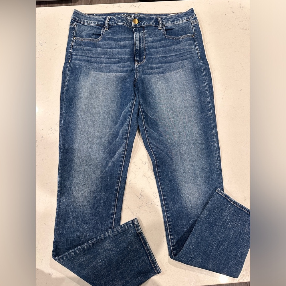 AE size 16L